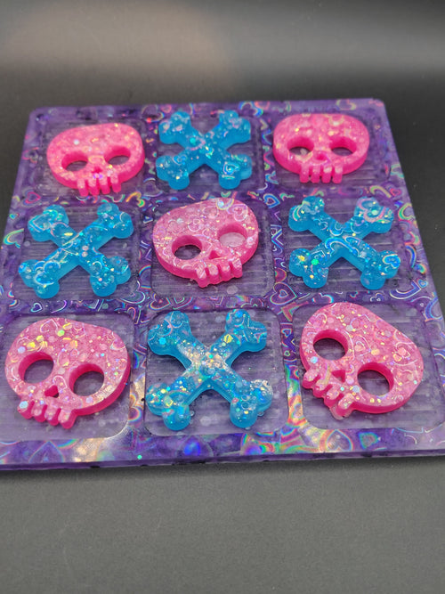 Custom resin skull tic tac toe set
